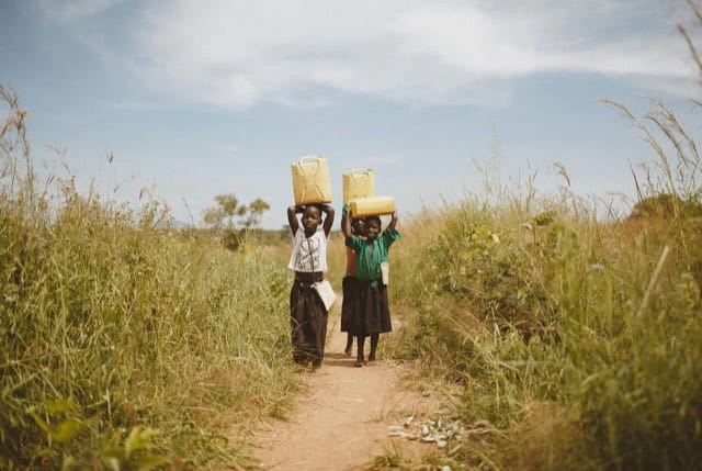 Progetto per l’acqua potabile sicura in Uganda